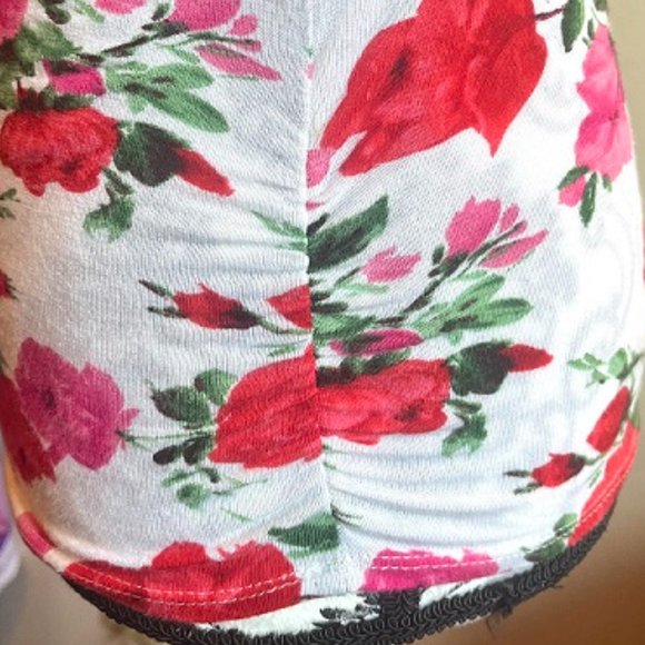 Floral V-Neck Top w/ open sleeves - Picture 6 of 7